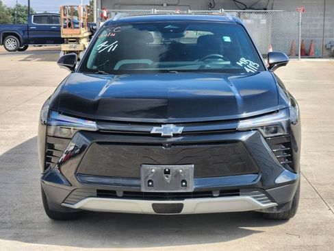 Used 2024 Chevrolet Blazer EV LT image 2