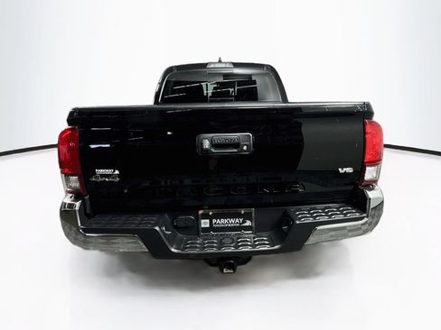 Certified 2023 Toyota Tacoma SR5 AWD/4WD image 6