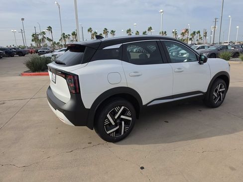 New 2026 Nissan Kicks SV w/ SV Premium Package FWD image 7