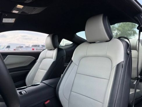 Used 2025 Ford Mustang GT Premium RWD image 11