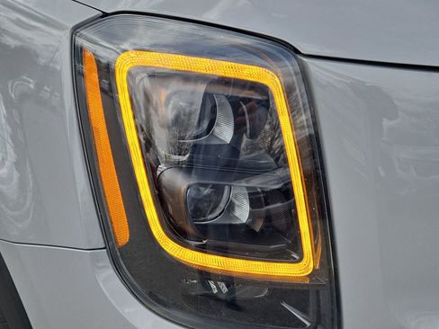 Certified 2022 Kia Telluride EX w/ EX Premium Package image 5