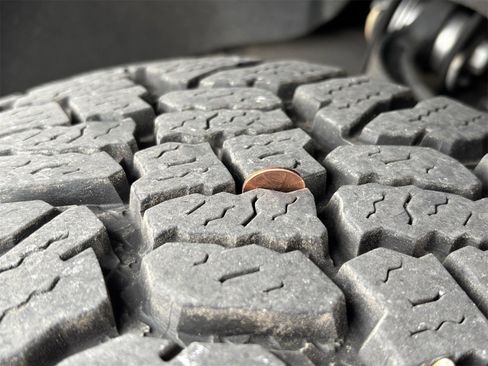 Used 2021 Chevrolet Silverado 2500 Custom w/ Custom Value Package image 16