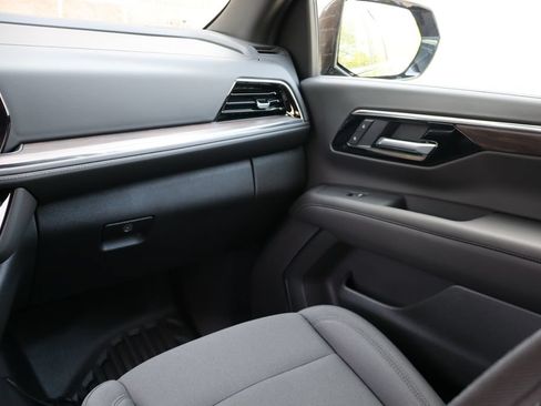 New 2025 Chevrolet Tahoe 4WD image 35