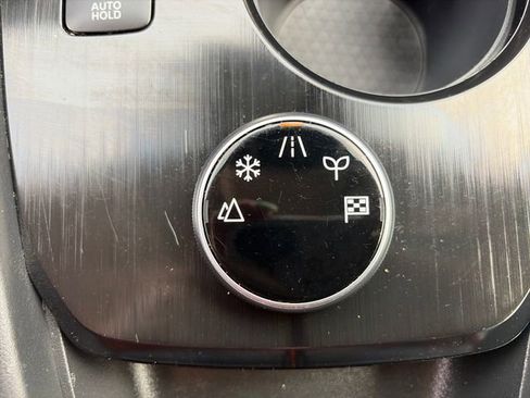 Used 2024 Nissan Rogue S AWD/4WD image 51
