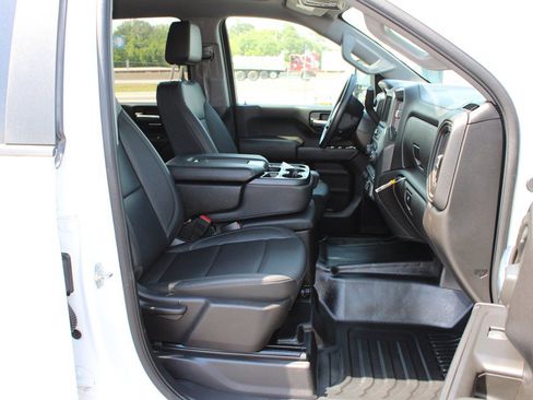 Used 2025 Chevrolet Silverado 2500 W/T w/ WT/CX Safety Package AWD/4WD image 20