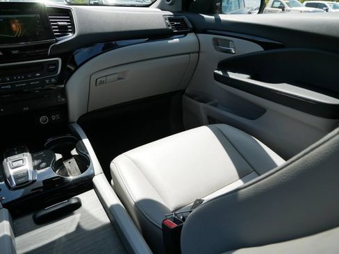 Used 2022 Honda Pilot Touring image 20