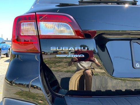 Used 2018 Subaru Outback 2.5i Limited AWD/4WD image 23