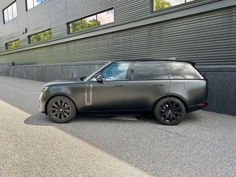 Used 2024 Land Rover Range Rover Autobiography AWD/4WD image 7