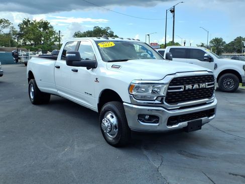 Used 2024 RAM 3500 Big Horn w/ Safety Group AWD/4WD image 7