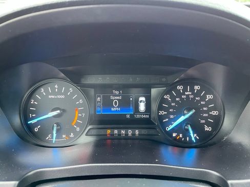 Used 2019 Ford Explorer XLT AWD/4WD image 7