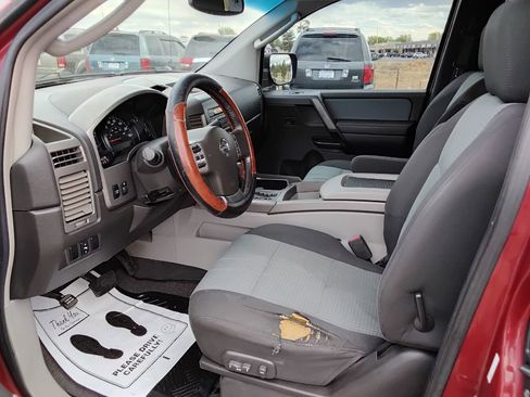 Used 2004 Nissan Titan SE image 10