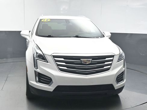 Used 2018 Cadillac XT5 FWD w/ LPO, Wheel Lock Package image 3