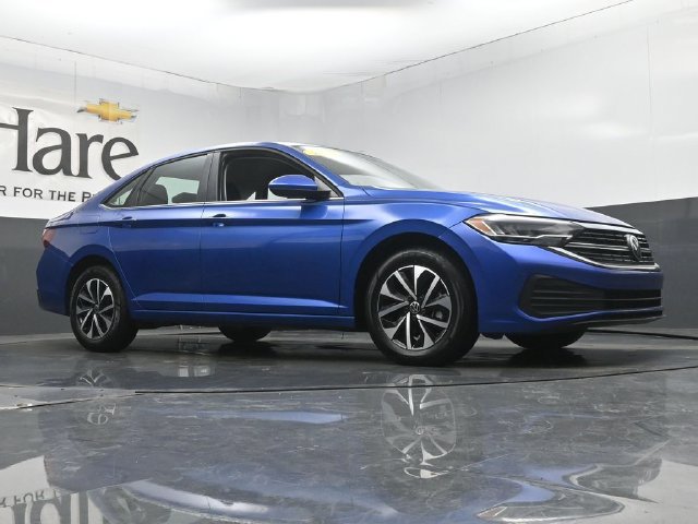 Used 2024 Volkswagen Jetta S FWD image 2