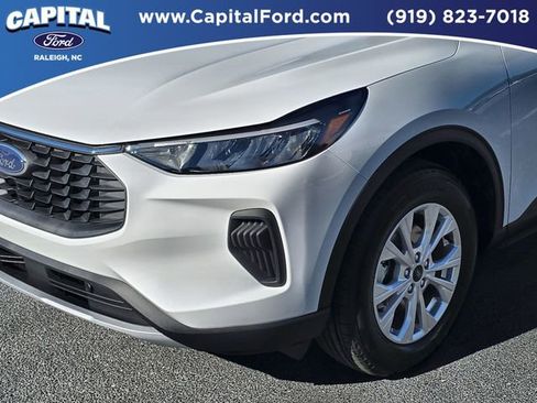 New 2026 Ford Escape Active image 10