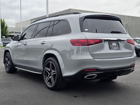 Used 2024 Mercedes-Benz GLS 450 4MATIC image 4