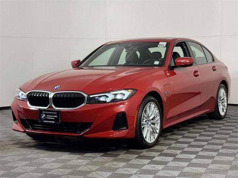 Used 2023 BMW 330e xDrive w/ Premium Package image 7