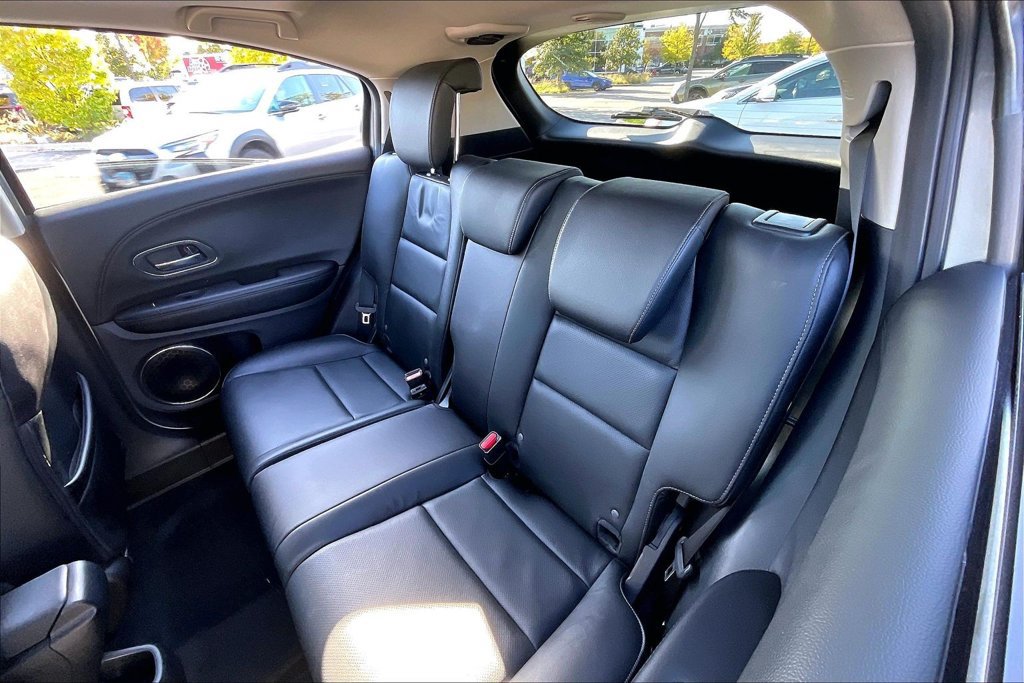Used 2020 Honda HR-V Touring image 29