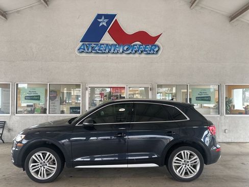 Used 2018 Audi Q5 2.0T Premium Plus w/ Premium Plus Package image 2
