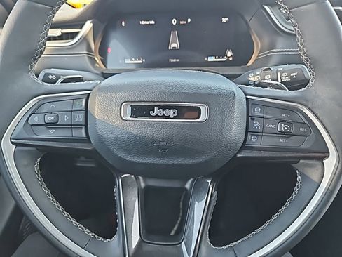 Used 2023 Jeep Grand Cherokee L Laredo AWD/4WD image 24