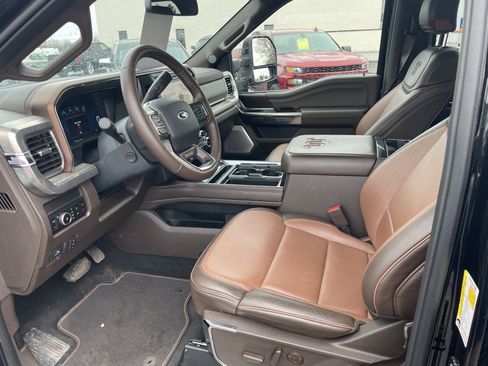 Used 2025 Ford F350 King Ranch image 13