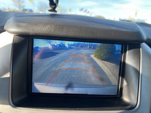 Used 2016 GMC Yukon SLE w/ HD Trailering Package image 18