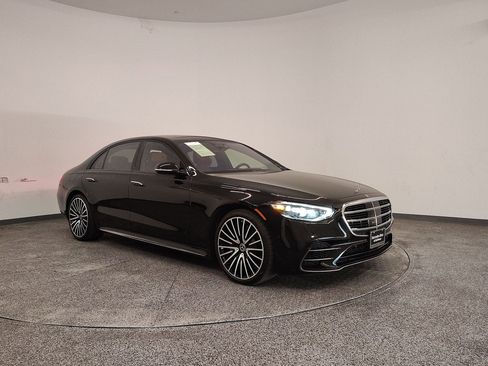 Used 2023 Mercedes-Benz S 580 4MATIC Sedan image 6