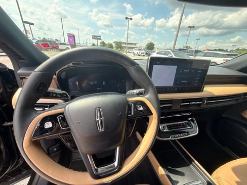 Certified 2023 Lincoln Corsair Reserve FWD image 21