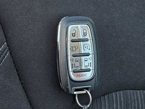 Used 2023 Chrysler Voyager LX image 35