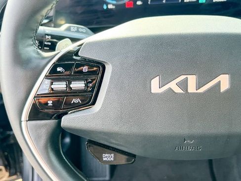 Certified 2024 Kia Niro Wind w/ Wind Preserve Package image 26