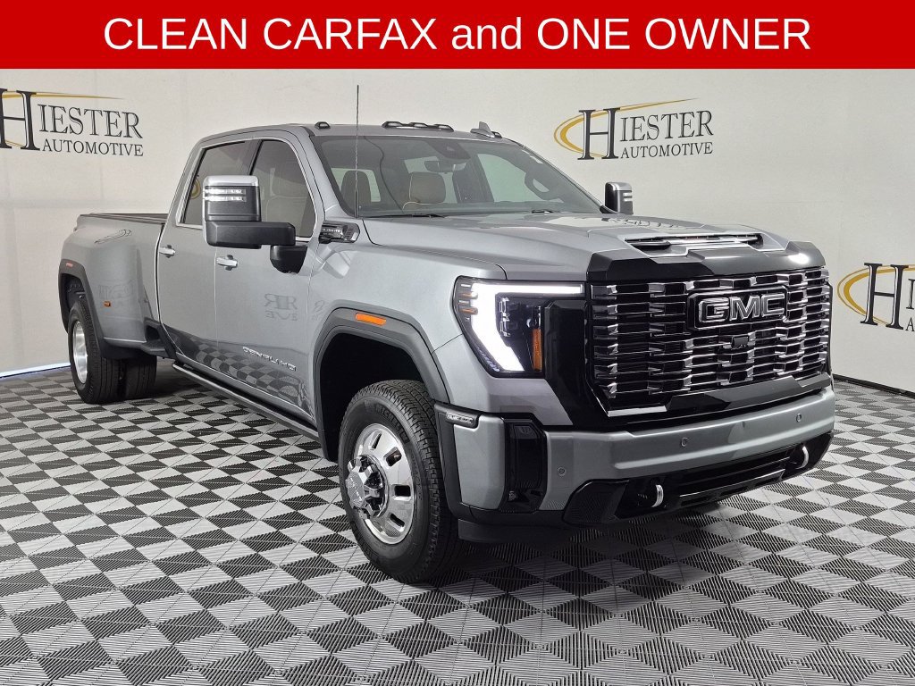 Used 2025 GMC Sierra 3500 Denali Ultimate AWD/4WD image 2