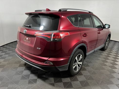 Used 2018 Toyota RAV4 XLE image 5