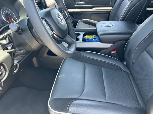 Used 2025 RAM 1500 Laramie w/ Sport Appearance Package AWD/4WD image 28