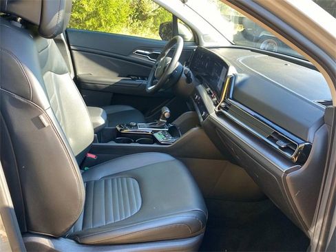 Used 2024 Kia Sportage SX image 36