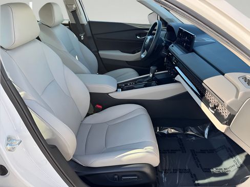Used 2025 Honda Accord Touring image 19