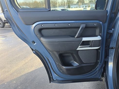 Used 2024 Land Rover Defender 110 S image 23