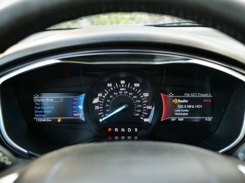 Used 2019 Ford Fusion Titanium AWD/4WD image 11