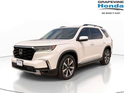Certified 2023 Honda Pilot Touring image 1