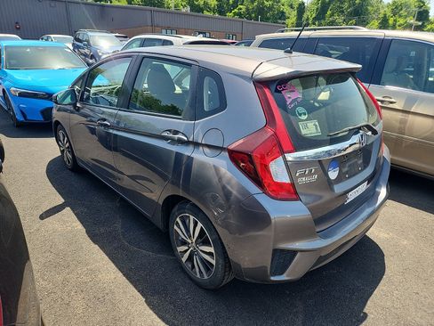 Used 2017 Honda Fit EX image 3