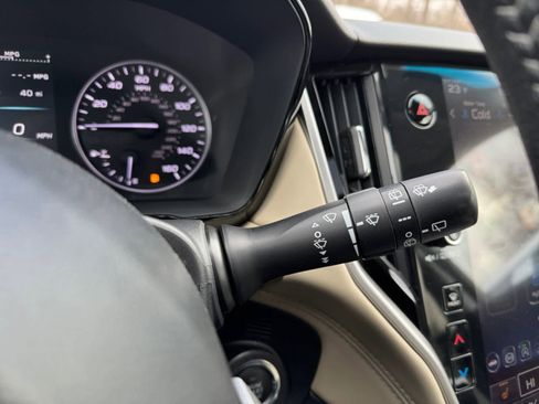 Used 2020 Subaru Outback Premium image 20