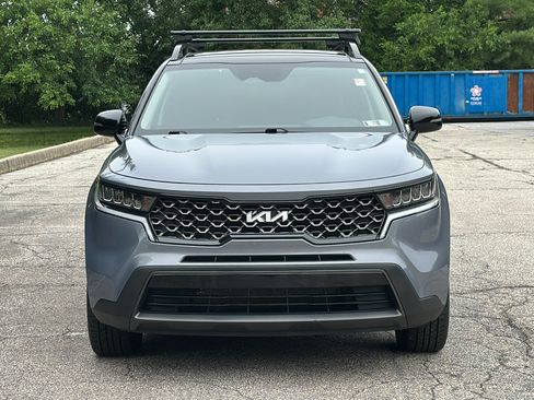 Used 2022 Kia Sorento S w/ Panoramic Sunroof Package AWD/4WD image 3
