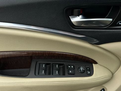 Used 2018 Acura MDX FWD image 13