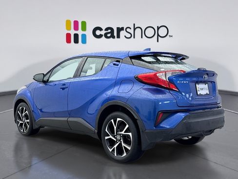 Used 2021 Toyota C-HR XLE FWD image 3