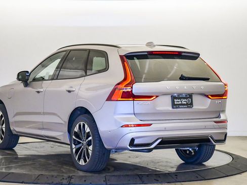 New 2026 Volvo XC60 T8 Plus w/ Climate Package PRO image 2
