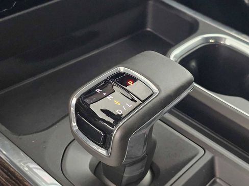 New 2026 GMC Sierra 1500 Elevation image 32