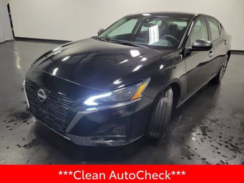 Used 2025 Nissan Altima 2.5 SV FWD image 4