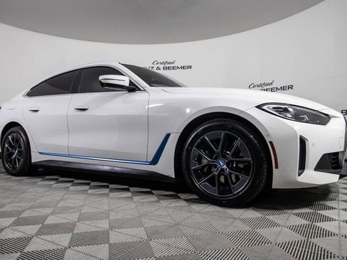 Used 2022 BMW i4 eDrive40 w/ Premium Package image 3