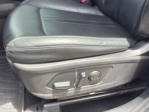 Used 2021 Kia Sorento S FWD image 23