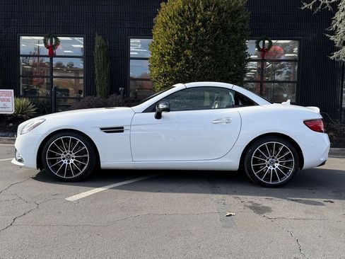 Used 2019 Mercedes-Benz SLC 300 image 9