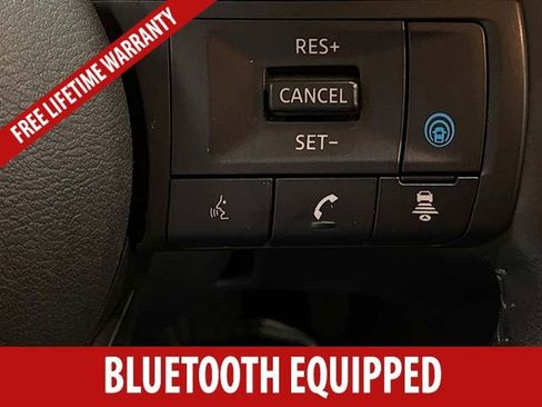 Used 2022 Nissan Rogue SV w/ SV Premium Package AWD/4WD image 11