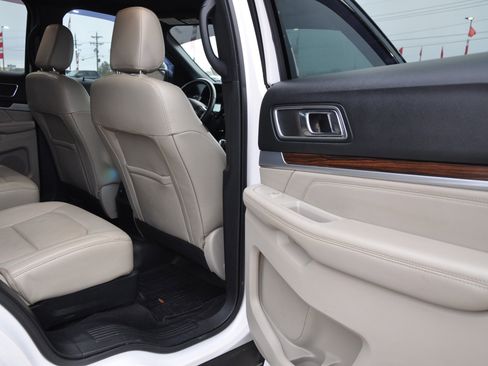 Used 2018 Ford Explorer Limited w/ Equipment Group 301A image 15